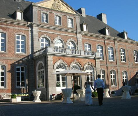 Chateau De Vierset Hotel Bagian luar foto